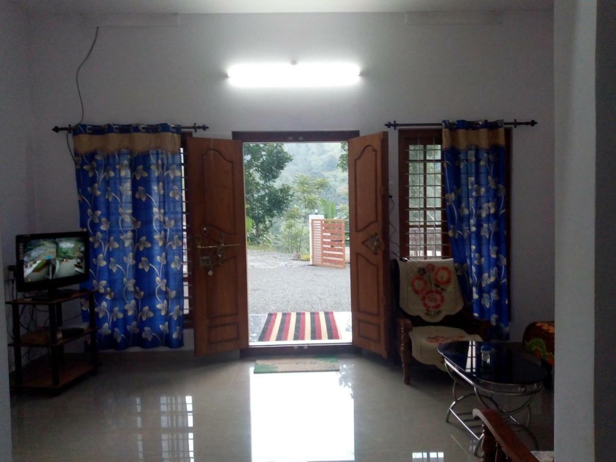 Friends Valley Home Stay Kattappana Екстериор снимка